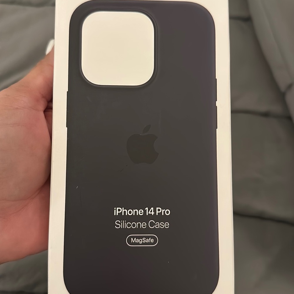 Iphone 14 pro mag safe silicone case